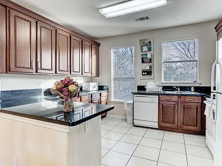 2078 Laverne St #8 — Photo 7