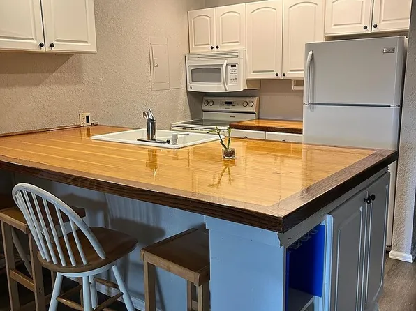 707 W 96th Ave, Thornton, CO