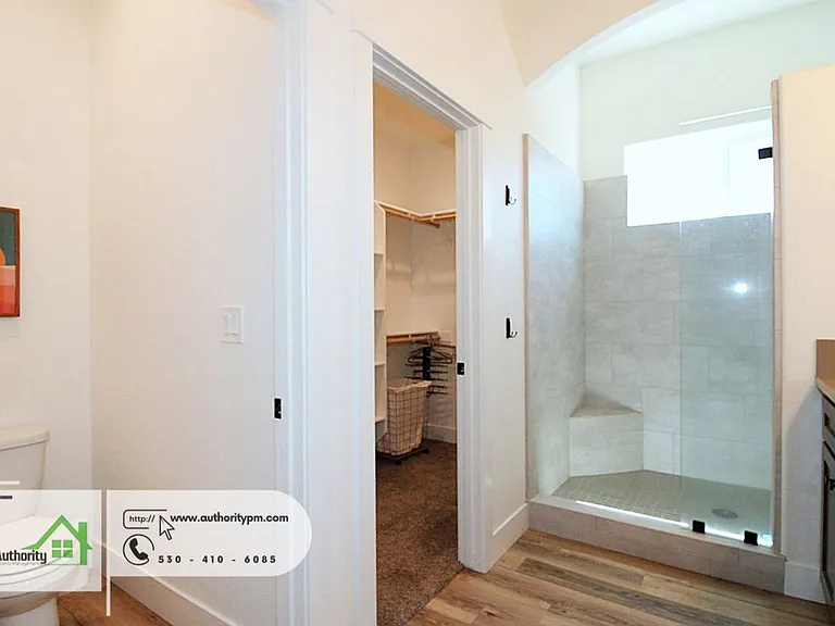 4624 Pleasant Hills Dr — Photo 16