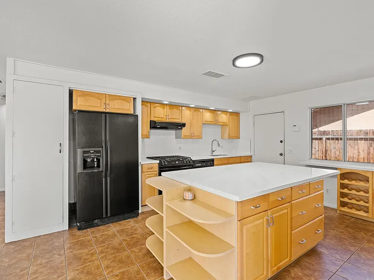 73425 San Nicholas Ave — Photo 10