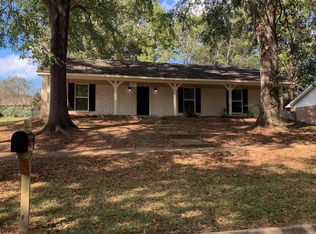 1511 Edgewood Pl, Clinton, MS 39056