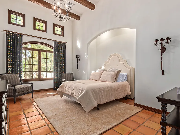 6708 E San Miguel Ave — Photo 32