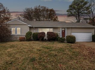 3 Crocus Ct, Saint Louis, MO 63119