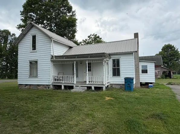 1076 Burbank Rd, Quincy, MI 49082