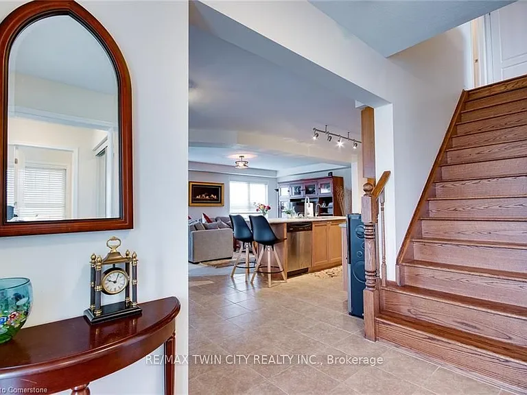 18 Blue Oak St — Photo 5