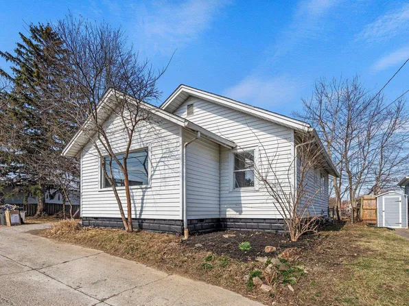 921 Emmett Ln, Fort Wayne, IN 46805