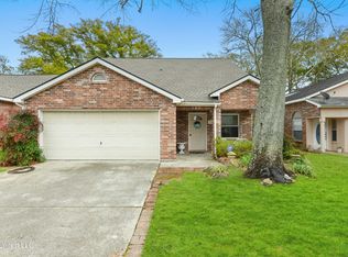 11040 Oakcrest Dr, Diberville, MS 39540