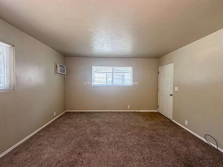 1821 S Jessie St — Photo 12