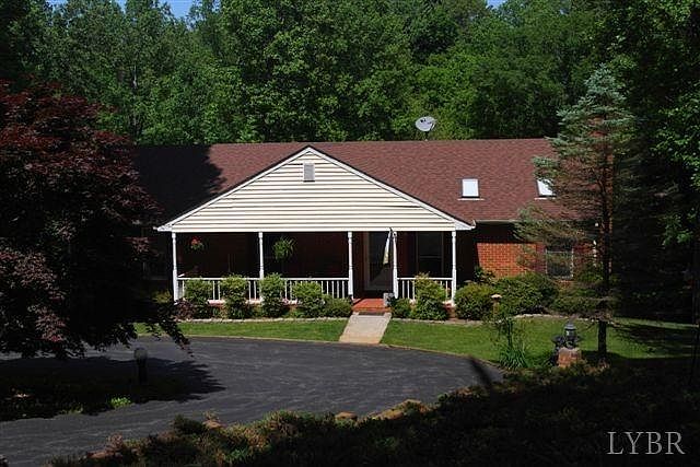 1st image of 410 Casaloma Dr