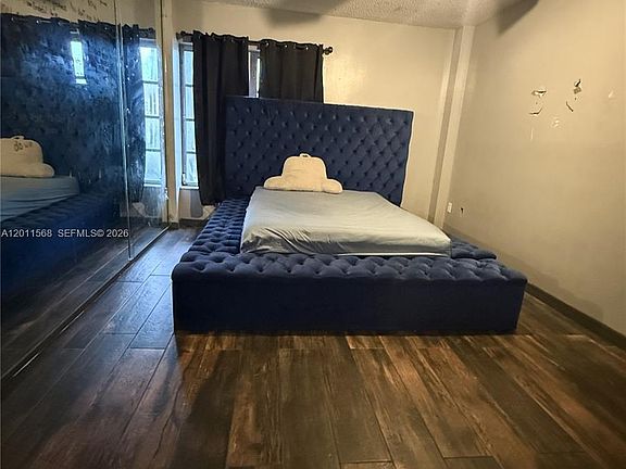 4th image of 4176 Inverrary Dr APT 103