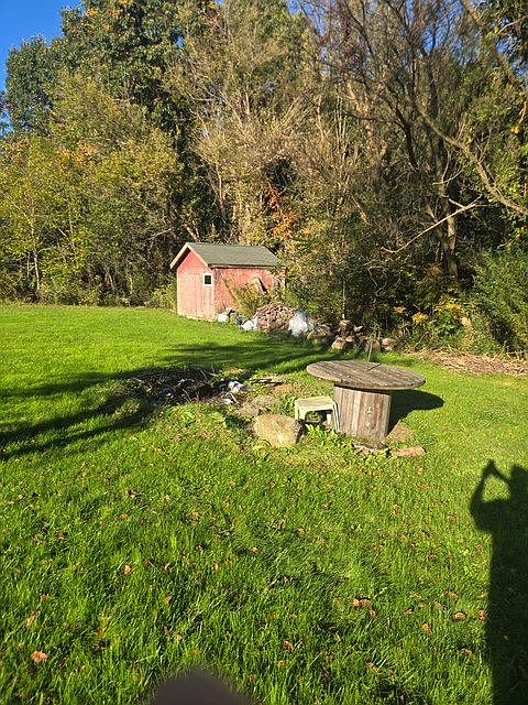 1st image of 202 Pleasant Valley Rd