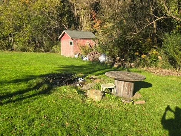 202 Pleasant Valley Rd, Wampum, PA 16157