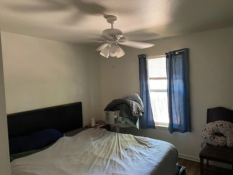 867 W Elm St — Photo 8