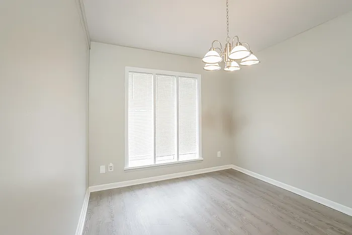 2389 Grace Ln — Photo 3