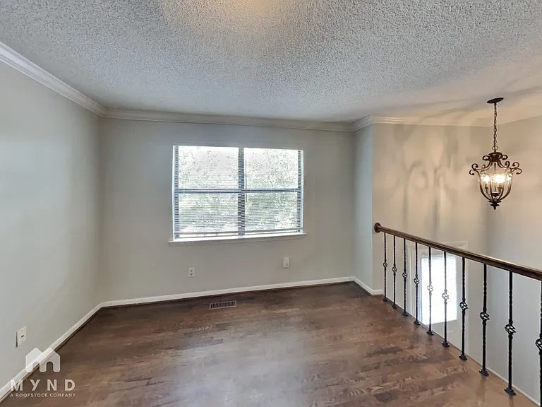 95 Academy St — Photo 7