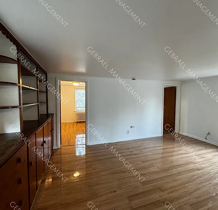 1001 Greenwich St