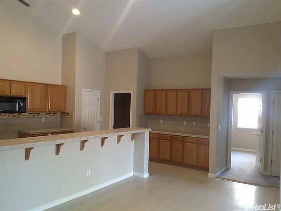 2nd image of 1219 Kestrel Dr