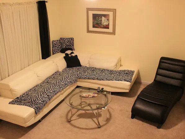 726 Regina Ave, Saint Louis, MO 63125