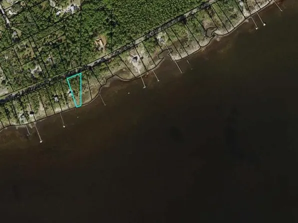 2640 Highway 98 E, Carrabelle, FL 32322
