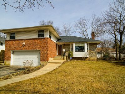 856 Sharon Ln, Westbury, NY, 11590