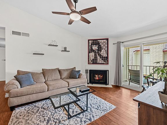 4th image of 2120 El Paseo St APT 3008