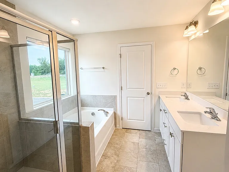 804 Omni Ct — Photo 17
