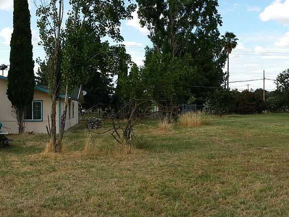 shared yard
