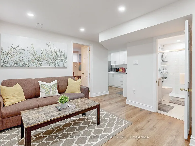 113 Frenchpark Cir #LOWER — Photo 5