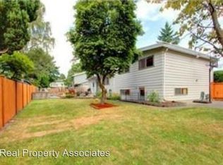 18325 Ashworth Ave N, Seattle, WA 98133