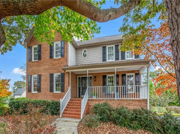 7037 Orchard Path Dr, Clemmons, NC 27012