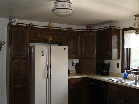 2nd image of 1770 Cady Ln