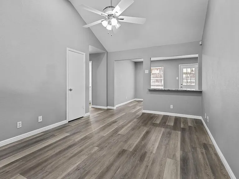 2608 Cross Timber Dr — Photo 3