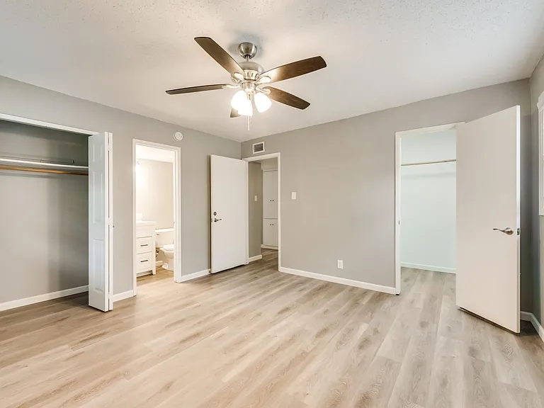 2402 Scotswood Dr — Photo 22