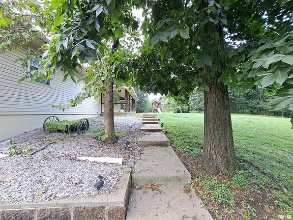 3rd image of 800 Jennie Ct