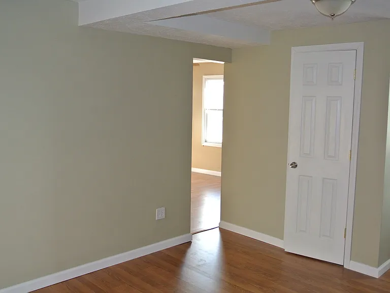 1978 E 126th St #5 — Photo 6