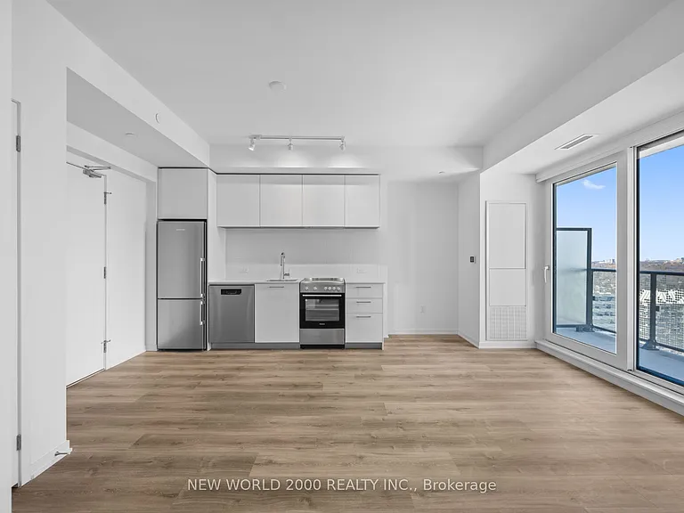 101 Roehampton Ave #2213 — Photo 6