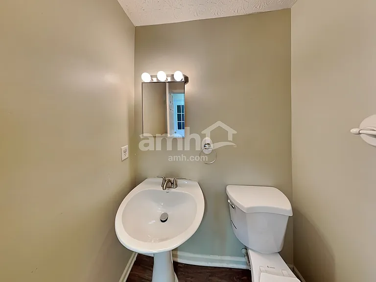 275 Monarch Dr — Photo 10