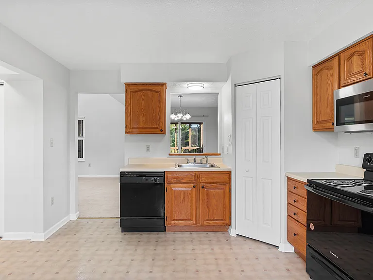 602 Cassandra Dr — Photo 20