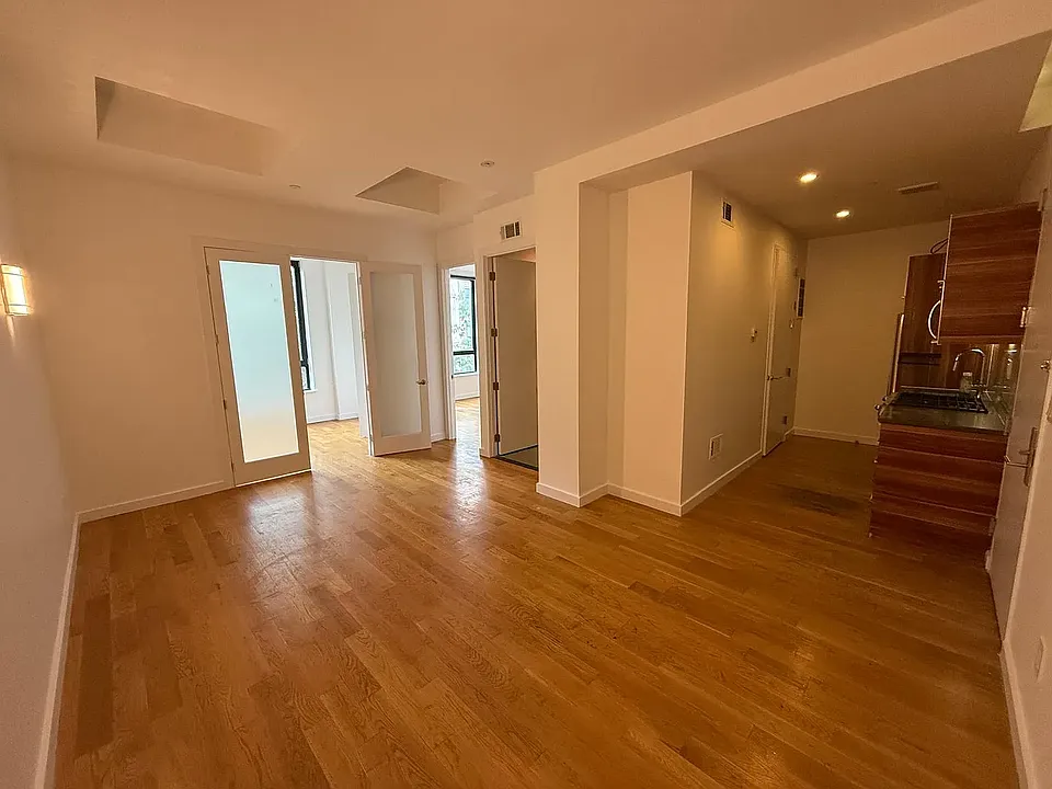 227 Grand St #2G