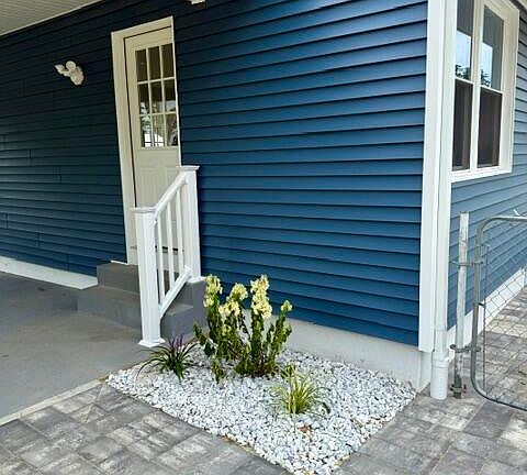 5th image of 28 Gem Avenue
