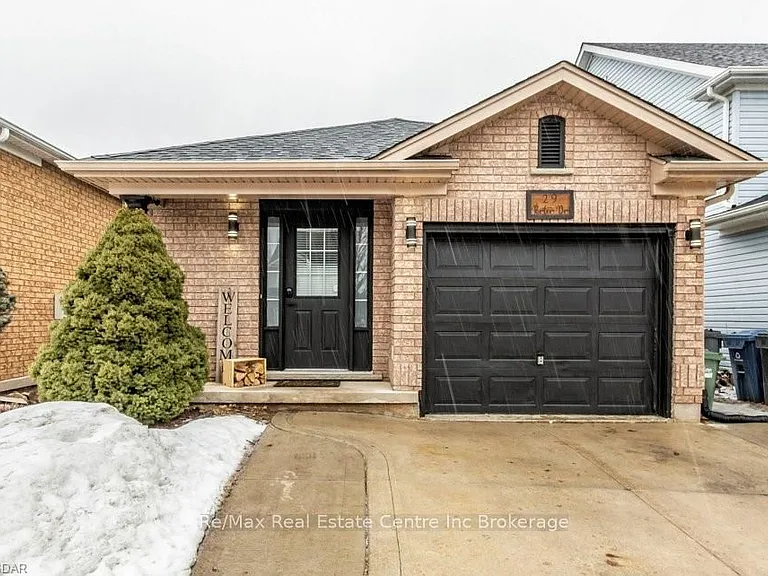 29 Porter Dr — Photo 1