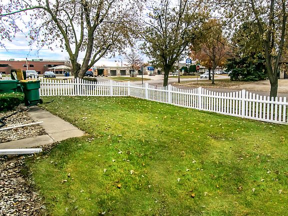 3rd image of 343 Barney Dr