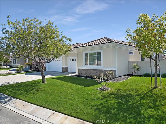 2nd image of 805 Annandale Rd