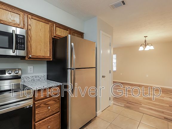 5th image of 2013 E Willow Dr