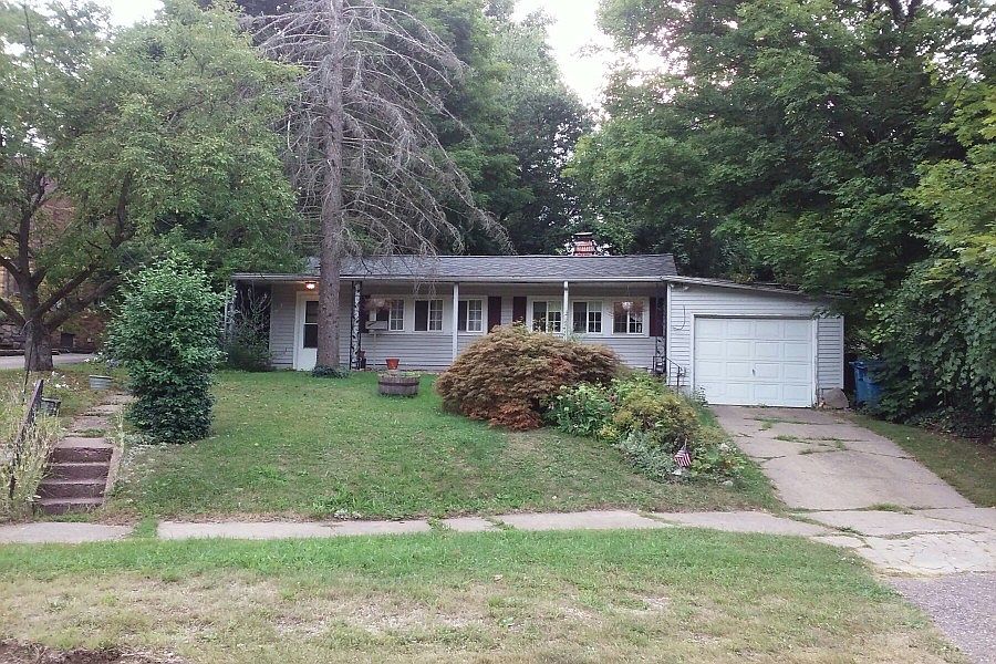 1st image of 1015 Campbell Ave