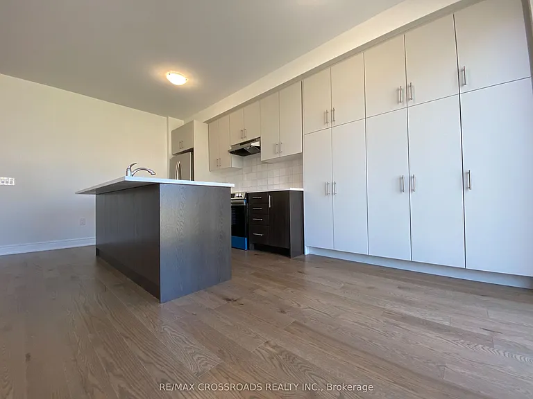 4 Kamper Ave — Photo 10