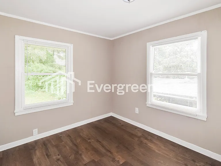449 Forest Hills Dr — Photo 6