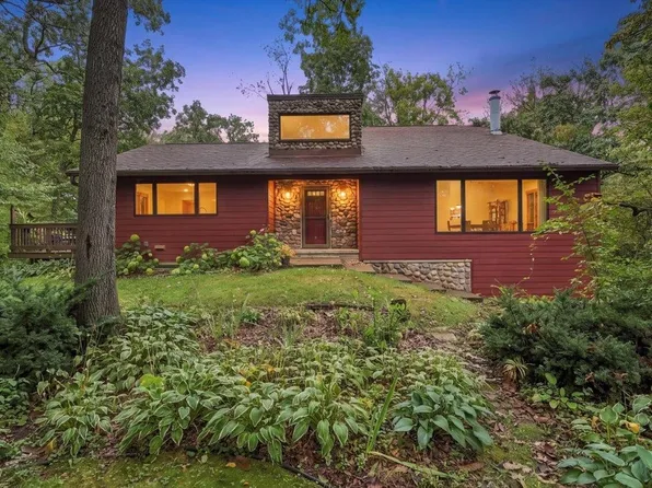 6214 Knollwood Dr, Oregon, WI 53575