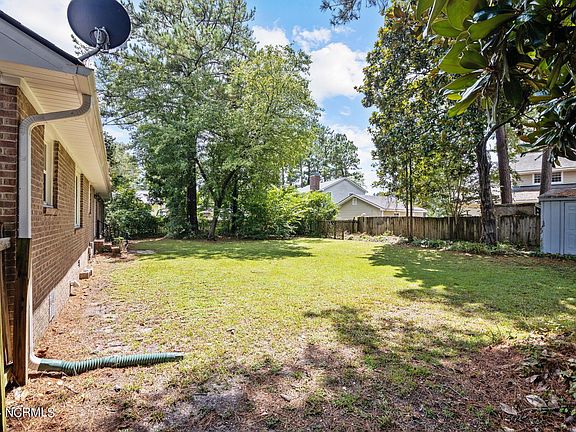 5th image of 104 Teakwood Drive