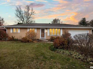 154 E Idlewood St, Morton, IL